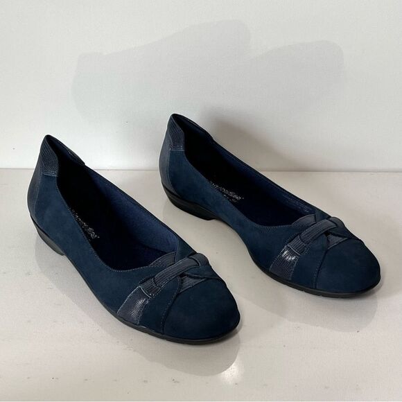 Walking Cradles Freya Freya Closed Toe Flat - Picture 2 of 7